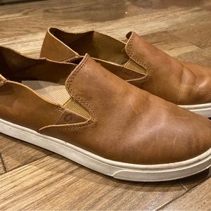 Olukai leather shoes. Women size 8.5